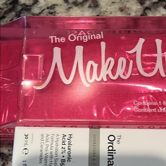 The Ordinary Hyaluronic + Soothing Serum + Makeup Eraser + Inkey List Serum! - Picture 4 of 5